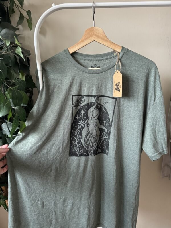 Oversized Tee's | Choose your colour + Design - Image 4